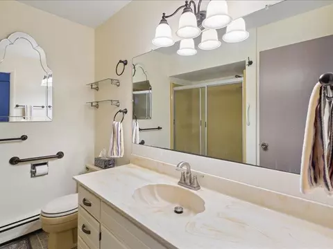 Bath - 316 Seneca, Jackson, MI 49202 photo 1 of 3