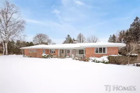 695 Collindale, Grand Rapids, MI 49504