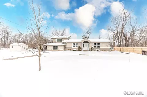 467 7 Mile, Comstock Park, MI 49321