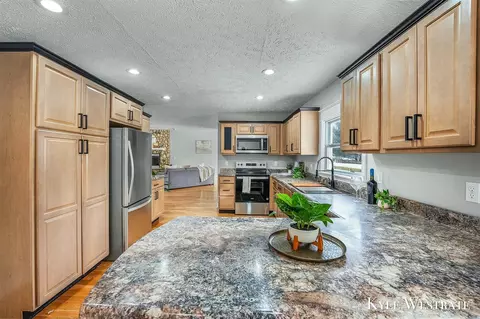 Kitchen - 15201 Doster, Plainwell, MI 49080 photo 4 of 5