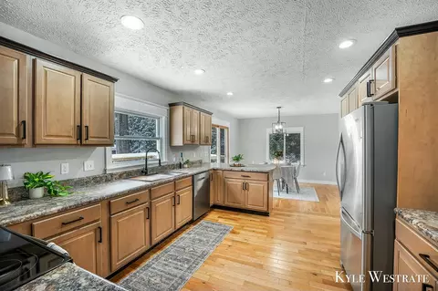 Kitchen - 15201 Doster, Plainwell, MI 49080 photo 3 of 5