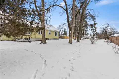 Exterior - 337 E Addison, Jackson, MI 49203 photo 5 of 6