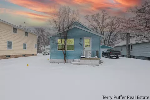 882 E Dl, Muskegon, MI 49442