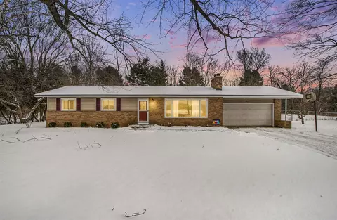 9180 Courtland, Rockford, MI 49341
