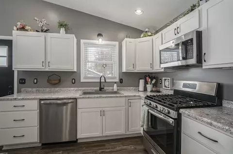 Kitchen - 747 Brigham, Plainwell, MI 49080 photo 1 of 1