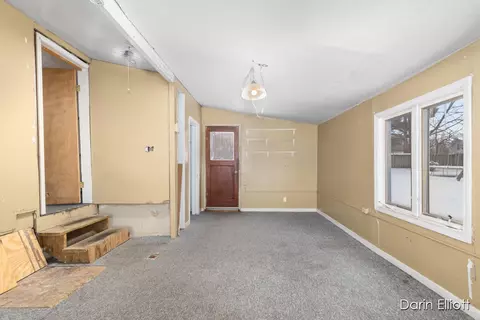Living - 623 W Ellis, Belding, MI 48809 photo 4 of 4
