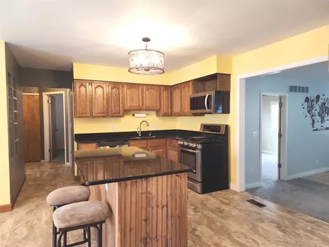 129 Tower, Saline, MI 48176 photo 2