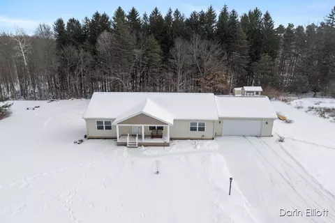 2065 Hjermstad, Ionia, MI 48846