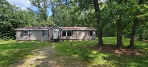 566 S Landon, Branch, MI 49402