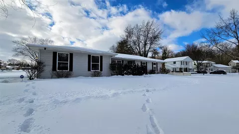 8328 Belle Blf, Grand Blanc, MI 48439