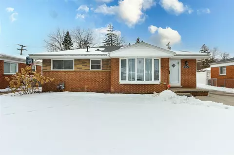 2100 Grange, Trenton, MI 48183