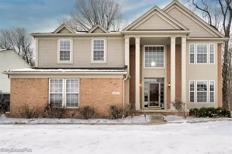 8313 Thornhill, Ypsilanti, MI 48197