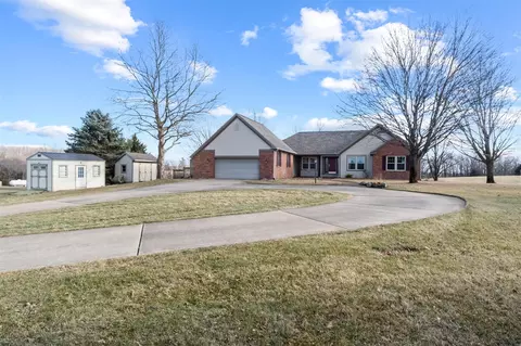 Exterior - 9811 Case, Brooklyn, MI 49230 photo 3 of 17