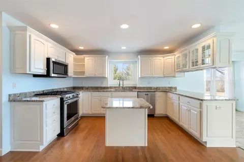 Kitchen - 9811 Case, Brooklyn, MI 49230 photo 1 of 6