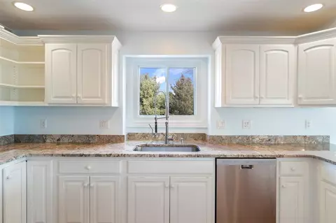 Kitchen - 9811 Case, Brooklyn, MI 49230 photo 3 of 6
