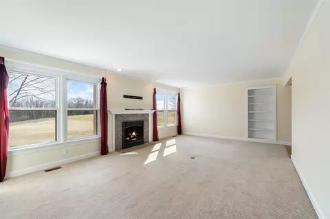 Living - 9811 Case, Brooklyn, MI 49230 photo 3 of 6