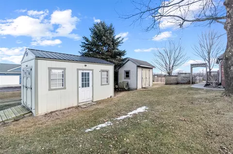 Exterior - 9811 Case, Brooklyn, MI 49230 photo 10 of 17
