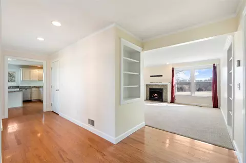 Entry Way - 9811 Case, Brooklyn, MI 49230 photo 3 of 4
