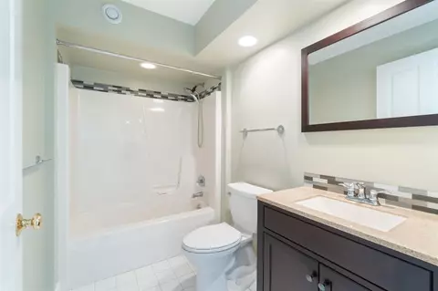 Bath - 9811 Case, Brooklyn, MI 49230 photo 2 of 3