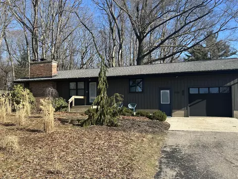 3325 Blue Star, Saugatuck, MI 49453