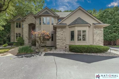 3417 Hidden Oaks, West Bloomfield, MI 48324