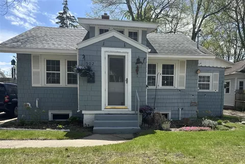 902 Beechwood, Grand Rapids, MI 49505
