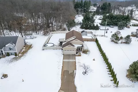 830 E Harmony #30, Sparta, MI 49345