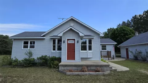 5518 Caberfae, Manistee, MI 49660