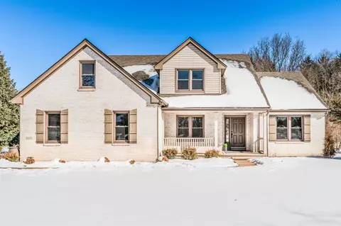9073 Yorkshire, Saline, MI 48176