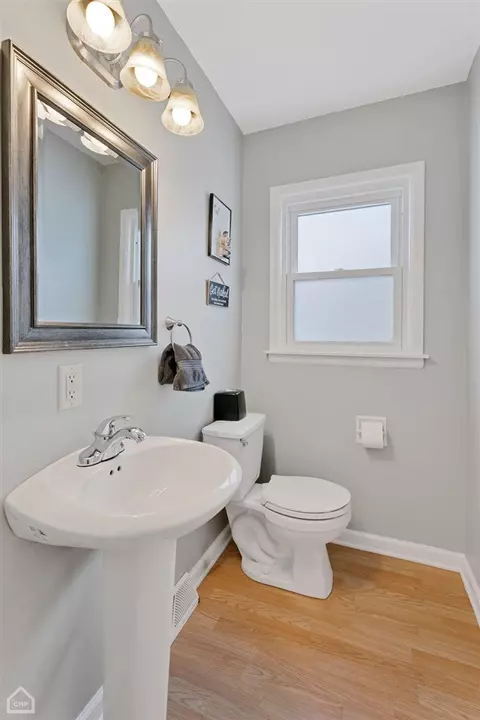 Bath - 6776 2nd, Coloma, MI 49038 photo 3 of 4