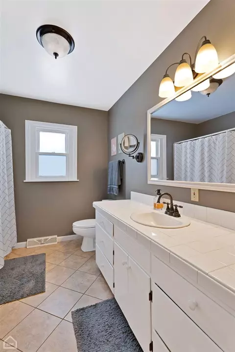 Bath - 6776 2nd, Coloma, MI 49038 photo 2 of 4