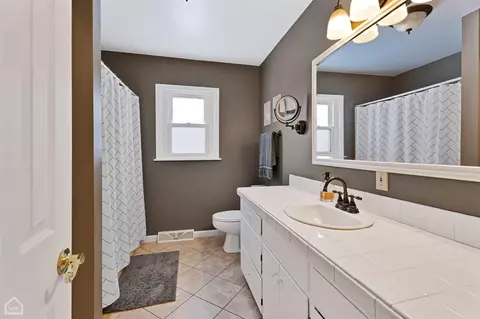 Bath - 6776 2nd, Coloma, MI 49038 photo 1 of 4