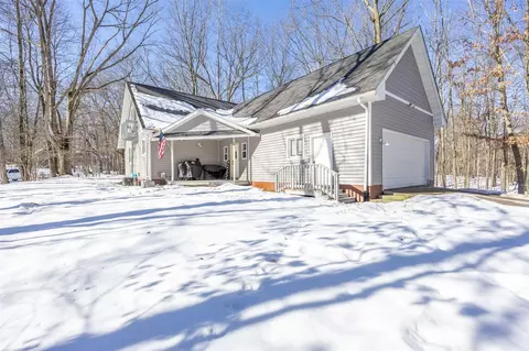 11025 Shawnee, Canadian Lakes, MI 49346