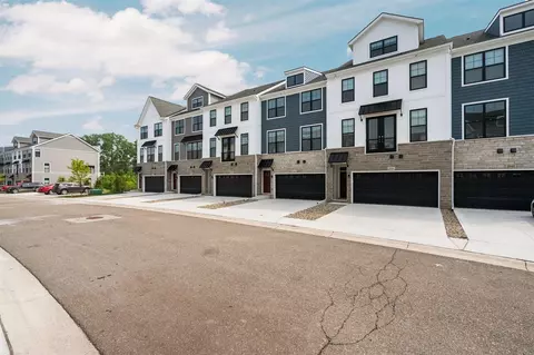 2946 Corston, Ann Arbor, MI 48105