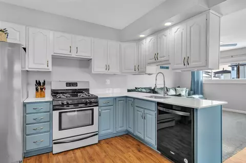 29451 Tamarack, Flat Rock, MI 48134 photo 11