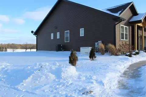 Exterior - 8895 S Airport, Dewitt, MI 48820 photo 5 of 16