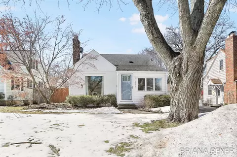 1771 Warwick, Grand Rapids, MI 49506