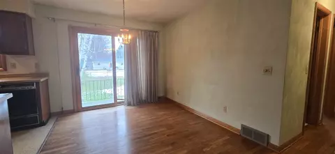 324 Madison, Bellevue, MI 49021 photo 7