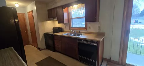324 Madison, Bellevue, MI 49021 photo 12