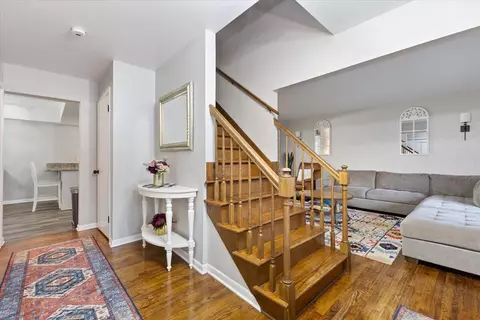 Entry Way - 5784 Larkins, Troy, MI 48085 photo 1 of 2