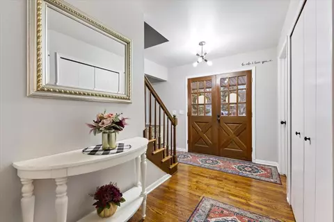 Entry Way - 5784 Larkins, Troy, MI 48085 photo 2 of 2