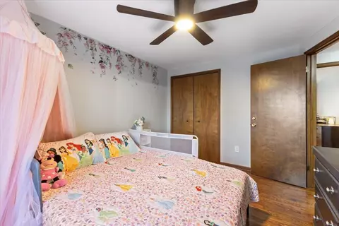 Bedroom - 5784 Larkins, Troy, MI 48085 photo 4 of 5
