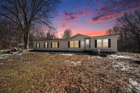 3036 Pine Lk, Niles, MI 49120