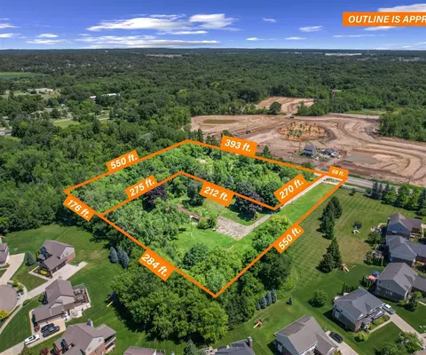 27487 Pontiac, South Lyon, MI 48178