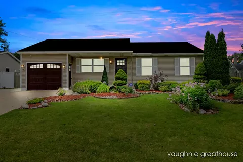 2376 Barberry, Wyoming, MI 49519