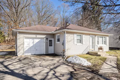 8113 Bruning, Portage, MI 49002