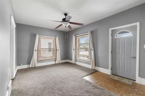 Living - 210 E Argyle, Jackson, MI 49202 photo 1 of 4