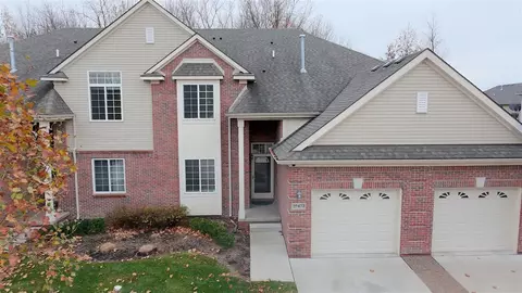 29472 Woodpark, Warren, MI 48092
