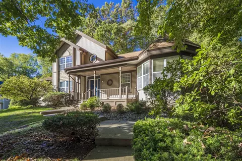 3004 White Oaks, Buchanan, MI 49107