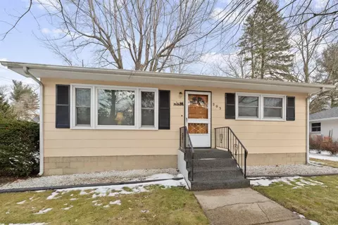203 S Harrison, New Buffalo, MI 49117